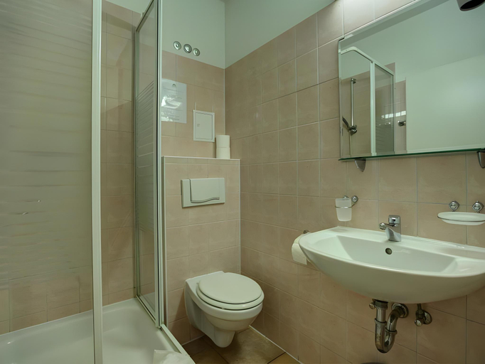 Bathroom, Hotel Bernstein, Berlin