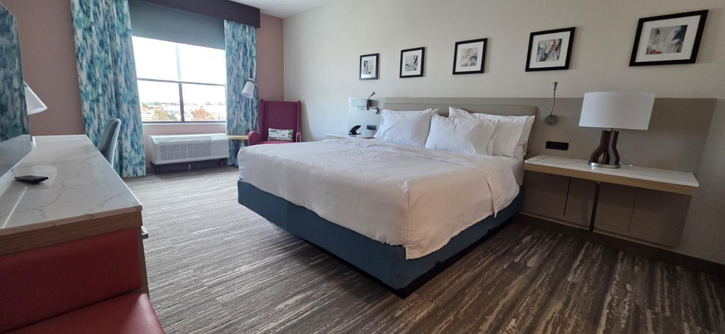 2, Hilton Garden Inn Hutchinson, Reno