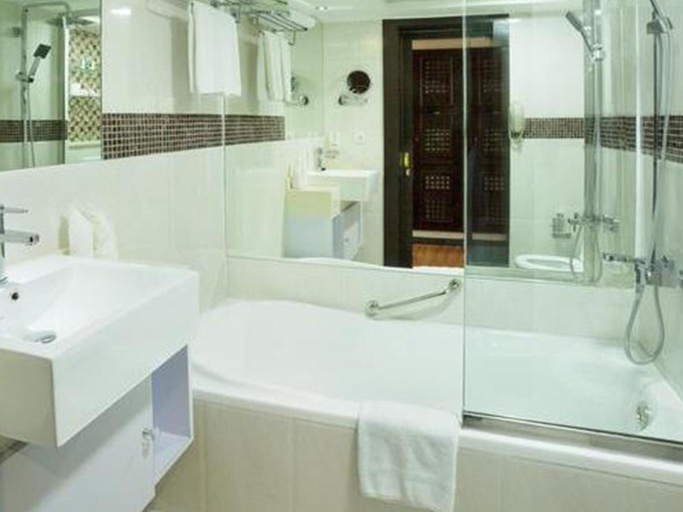 Bathroom 5, Arabian Courtyard Hotel And Spa, Dubai