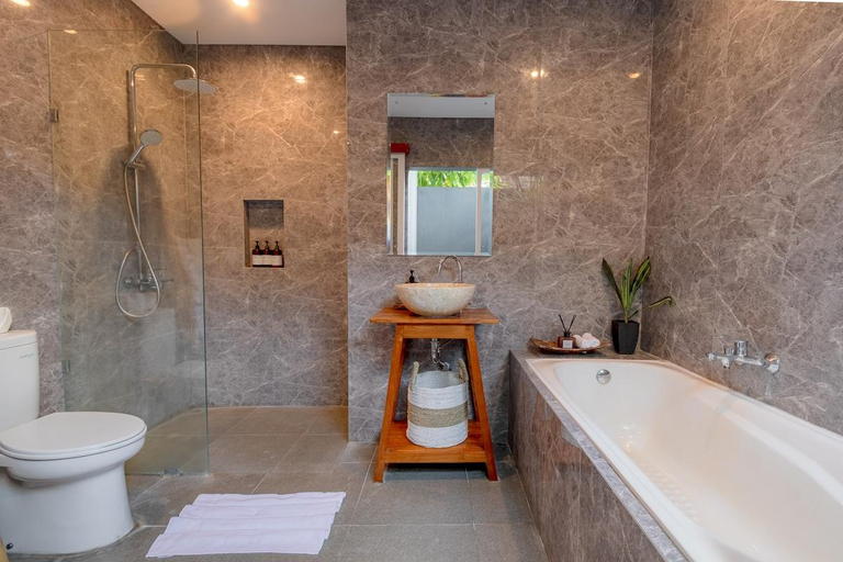 Bathroom 4, Casa Amore Villa in Berawa Beach - Canggu, Badung