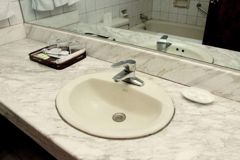 Bathroom 3, Shenyang Airport Hotel, Shenyang