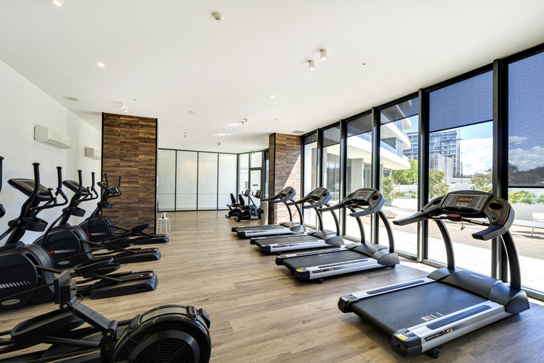 Others 5, Modern 1-Bed Apartment With Parking, Pool and Gym, Canberra