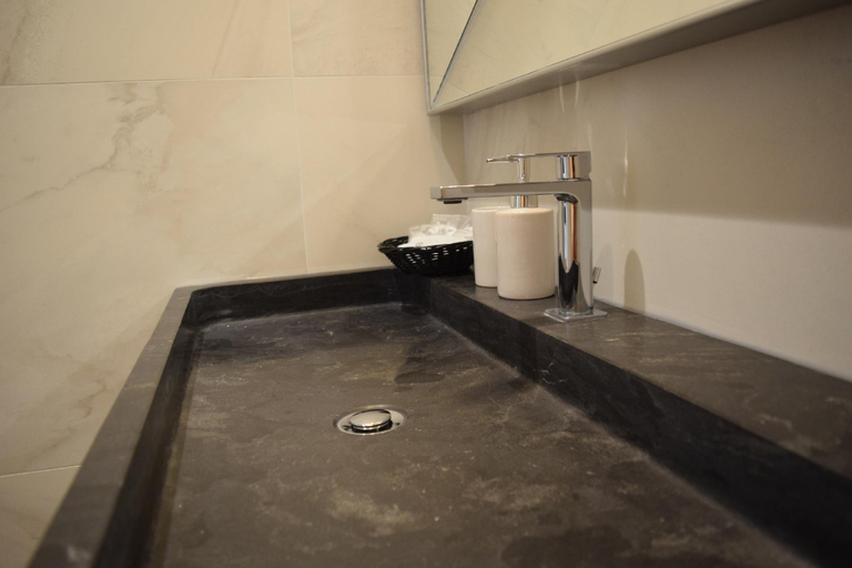 Bathroom 5, Casa Alessandrini, Bologna