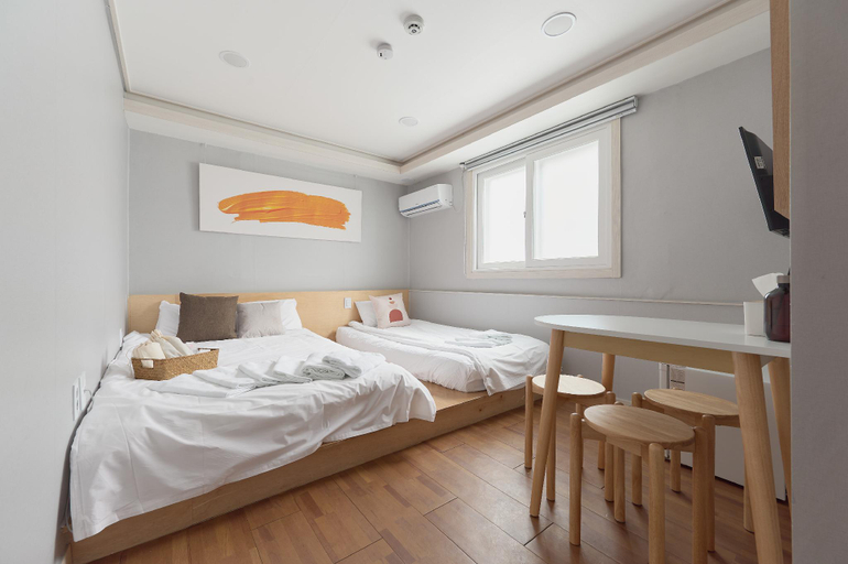 Bedroom 2, Dawoo House 2 in Hongdae, Mapo
