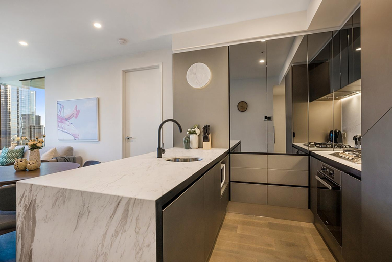 Others 5, Modern City Apartment With Stunning CBD Views, Melbourne