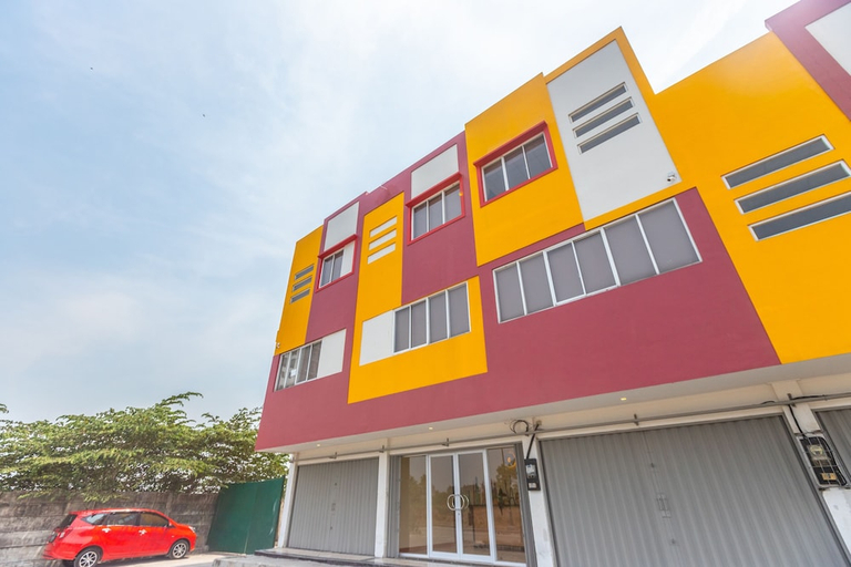 Exterior & Views 1, OYO 1552 Iodium Residence, Cikarang