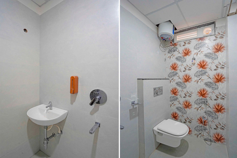 Bathroom 5, Hotel Shri Vishwanath, Varanasi