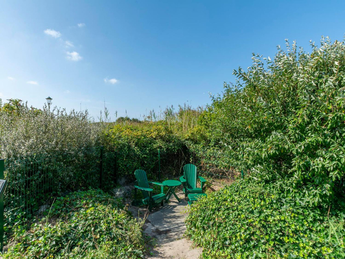 Garden, Duynopgangh 47 villa in Julianadorp for 6-guests, Den Helder
