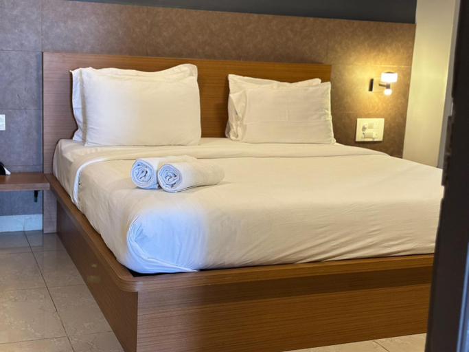 Bedroom 3, Air Avenue Hotel - Airport, Bangalore