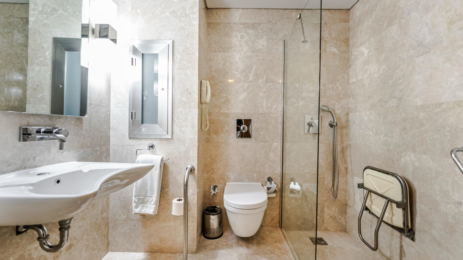Bathroom 5, Kent Hotel Istanbul, Fatih