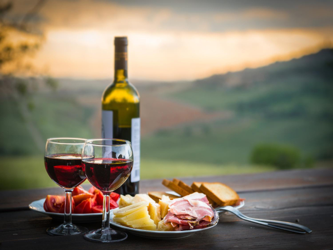 Food & Drinks 5, Holiday home in peaceful setting and large garden, Luxembourg