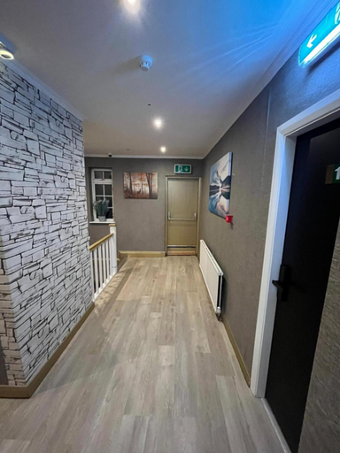 Public Area 2, White Rose Hotel & Restaurant - Leeds, Leeds