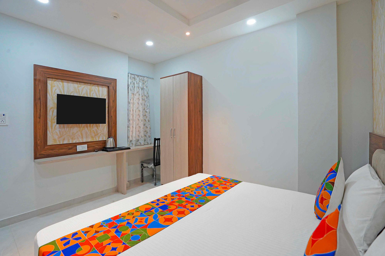 Bedroom 4, Hotel Shri Vishwanath, Varanasi