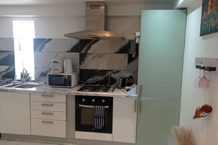 Others 5, Stanton - Impeccable and Stylish 1 Bedroom, London