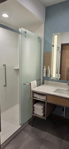 5, Hilton Garden Inn Hutchinson, Reno
