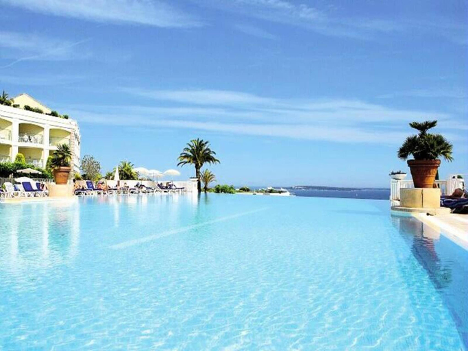 Others 4, Apartment in Cannes with Infinity Pool Views, Alpes-Maritimes