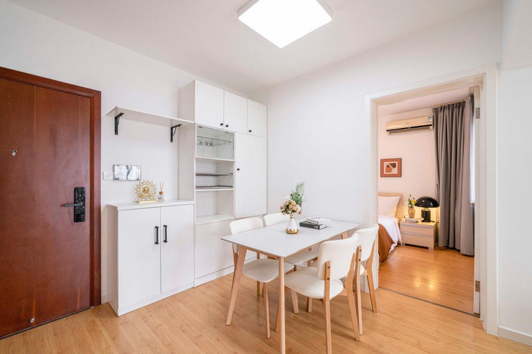 3, Tyms Modern 2BR APT Xintiandi Riverside Garden, Shanghai