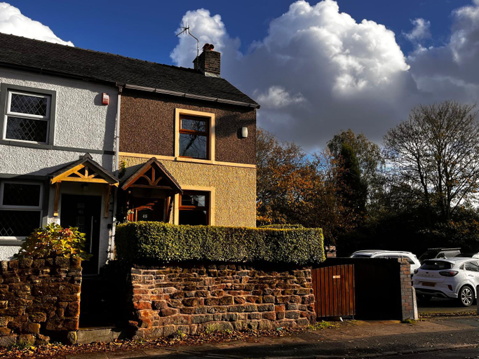Exterior & Views, Squirrel Cottage, Stoke-on-Trent