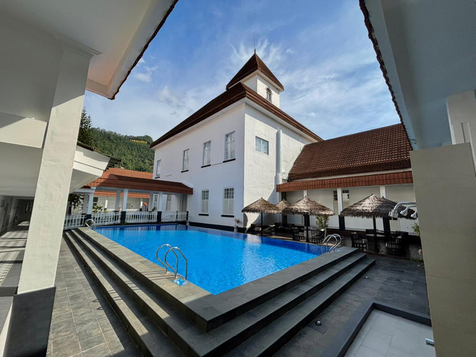 Swimming pool 5, Saka Ombilin Heritage Hotel, Sawahlunto