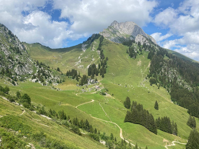 Surrounding environment, Spacious apartment with balcony in the French Alps, Haute-Savoie