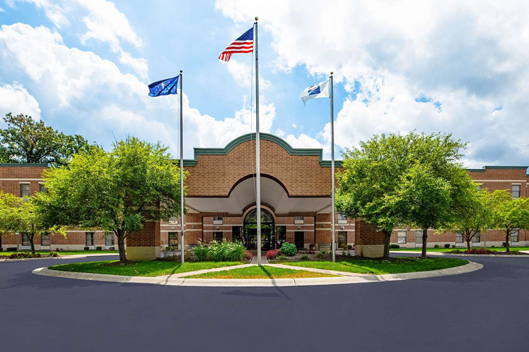 Exterior & Views