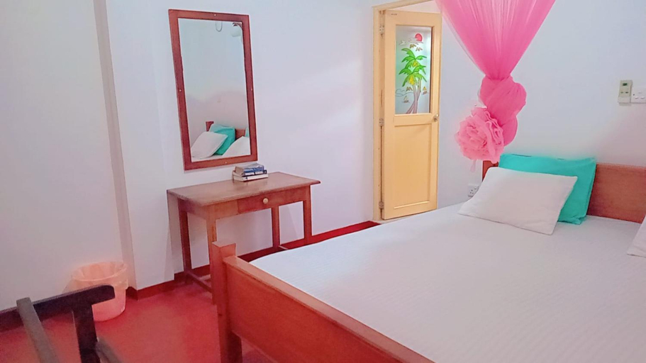 Bedroom 3, Pravindi Guest Home, Weligama