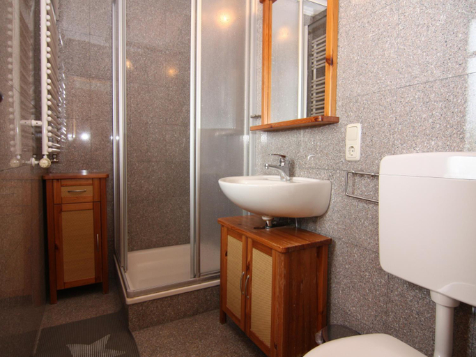 Bathroom 3, Doppelhaushalften Boltenhagen in Deutschland, Nordwestmecklenburg