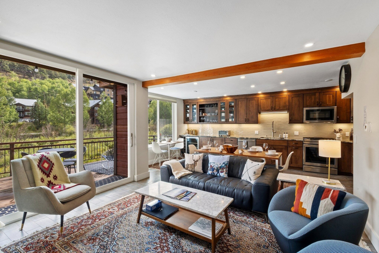 Living area 4, Northstar 6 3 Bedroom Condo by RedAwning, San Miguel