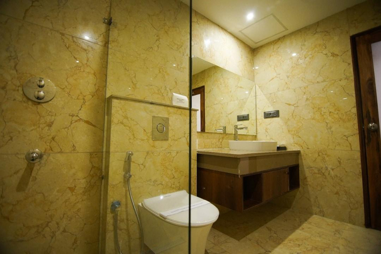 Bathroom, JP Airport Hotel Kannur, Kannur