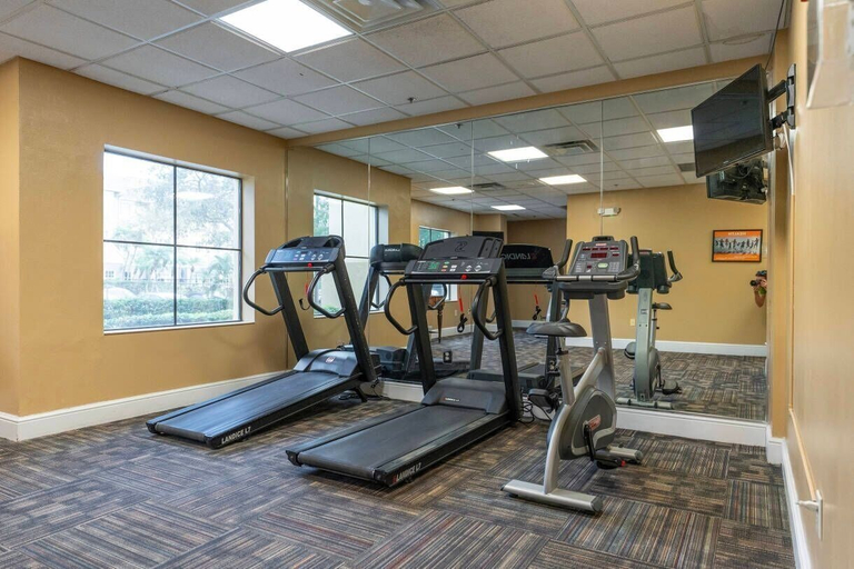 Fitness facility, Staysky Orlando Family Suite w/ Kitchen, Orange