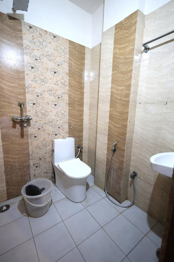 Bathroom 4, Hotel Blue Mountain, Udaipur