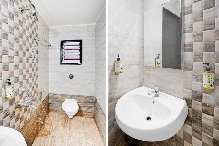 Bathroom, Fabhotel Chetan Executive, Pune