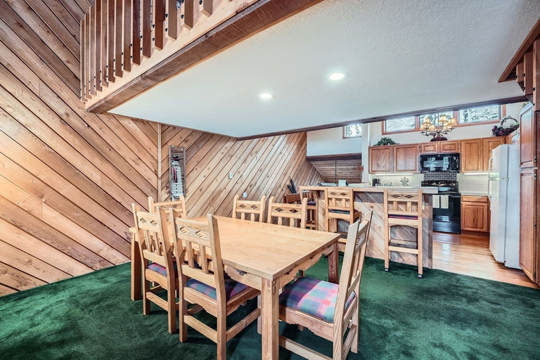 Dining, Ridgepoint Townhomes, Eagle