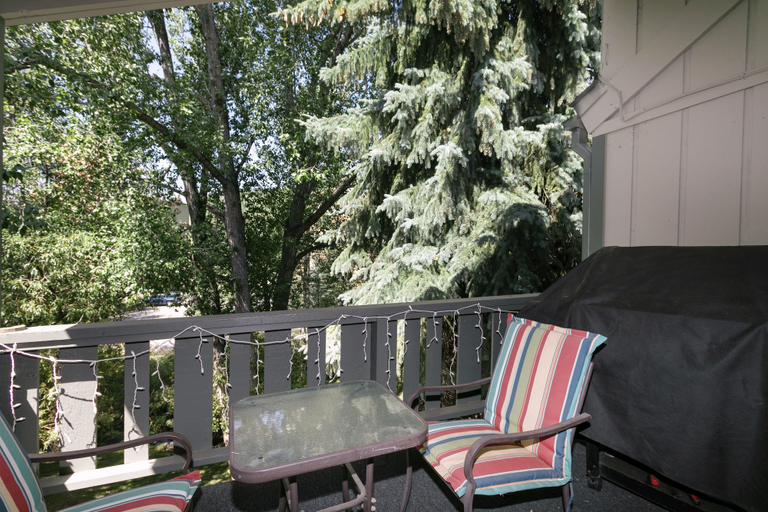 Property grounds 5, 9 Sandstone70 3 Bedroom Condo by RedAwning, Eagle