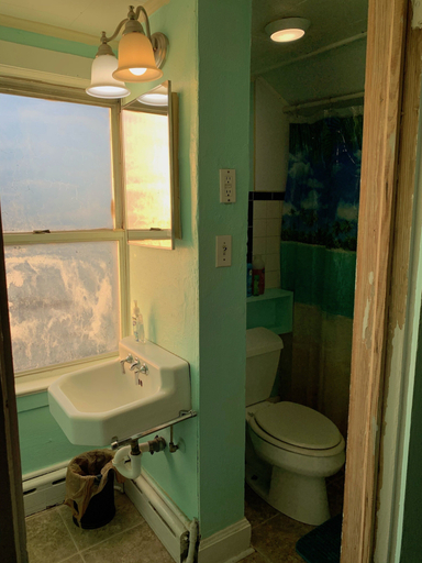 Bathroom 2, Rustic Rooftop Delight - Bay Front 2 Bedroom Apts by RedAwning, Norfolk