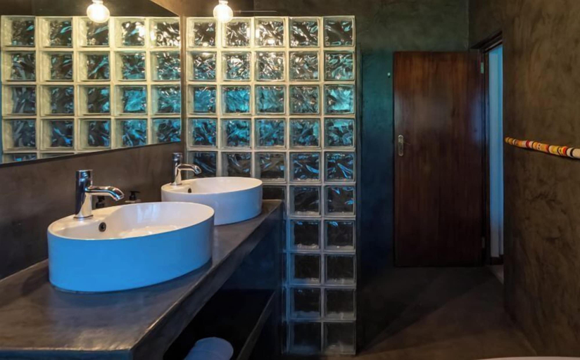 Bathroom 4, Bush Villas on Kruger, Mopani