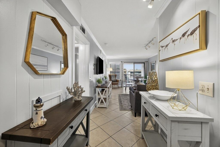 Living area 2, Coco Cabana - Monthly Rates Available! 2 Bedroom Condo, Beaufort