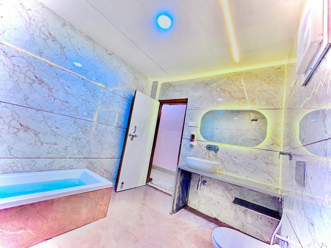 Bathroom 4, Tiger Heaven Resort, Umaria
