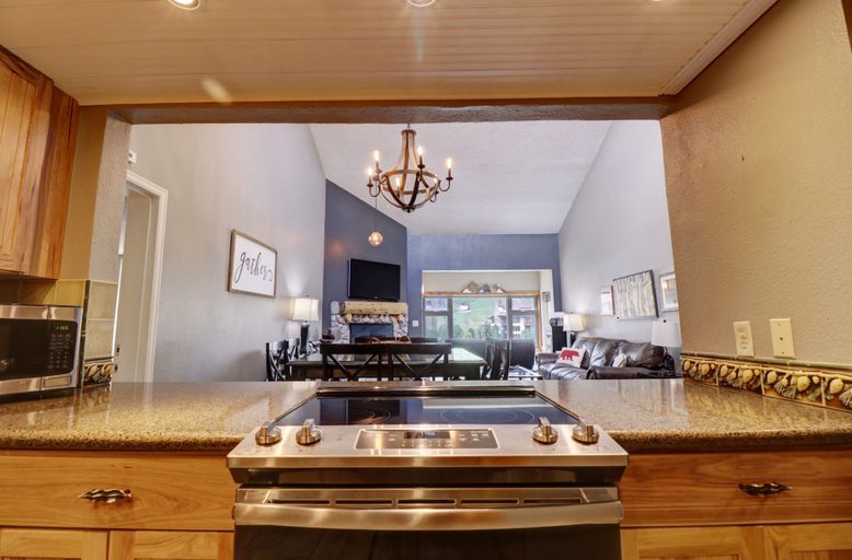Private kitchen 4, Large, Welcoming Condo With Incredible Views - WL406 by Redawning, Summit