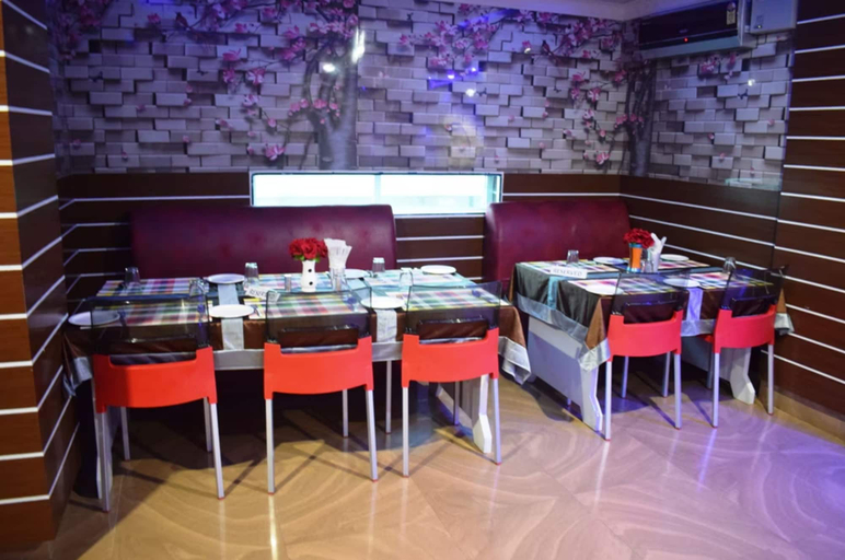 Restaurant 5, Hotel Midway Madhepura, Madhepura