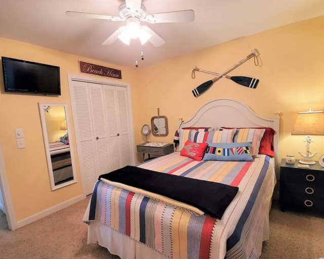 Room 3, Beachy Condo Right on Oceanfront, Horry