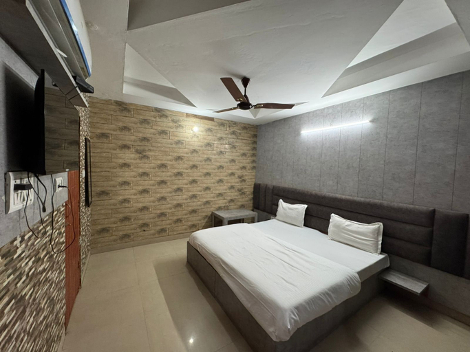 Room 4, Hotel Natraj A Boutique Hotel, Hardwar