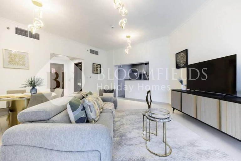 Living area 2, 327 Bloomfields Magnificent 1BR Ajwan