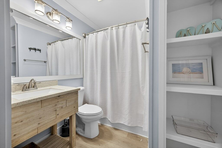 Bathroom 2, South End - 180 Sea Side Villas 1 Bedroom Condo, Beaufort