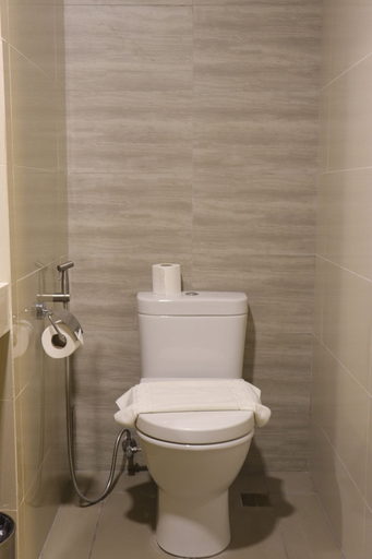 Bathroom 5, The Aurora Subic Hotel Managed by HII, Olongapo City