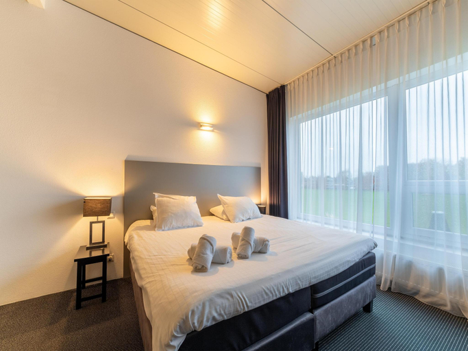 3, Fantastic Group Villa on the Veluwe, Voorst