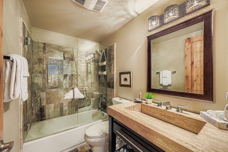Bathroom 5, 51 Snowflower 2 Bedroom Condo by RedAwning, Summit
