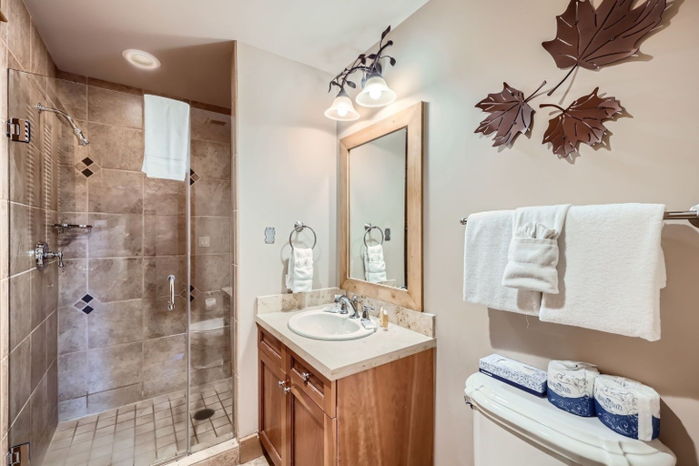 Bathroom 2, Lone Eagle 3013 3 Bedroom Condo, Summit