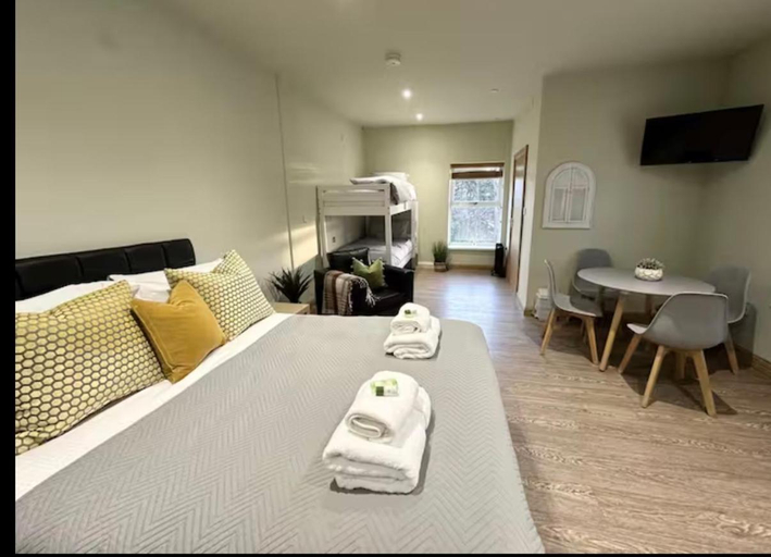 Bedroom 2, Waterfall Country Escape, Powys