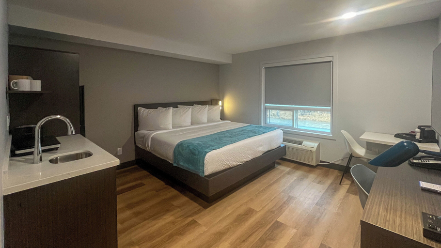 Room 3, Studio 6 – Fort Frances, On, Rainy River